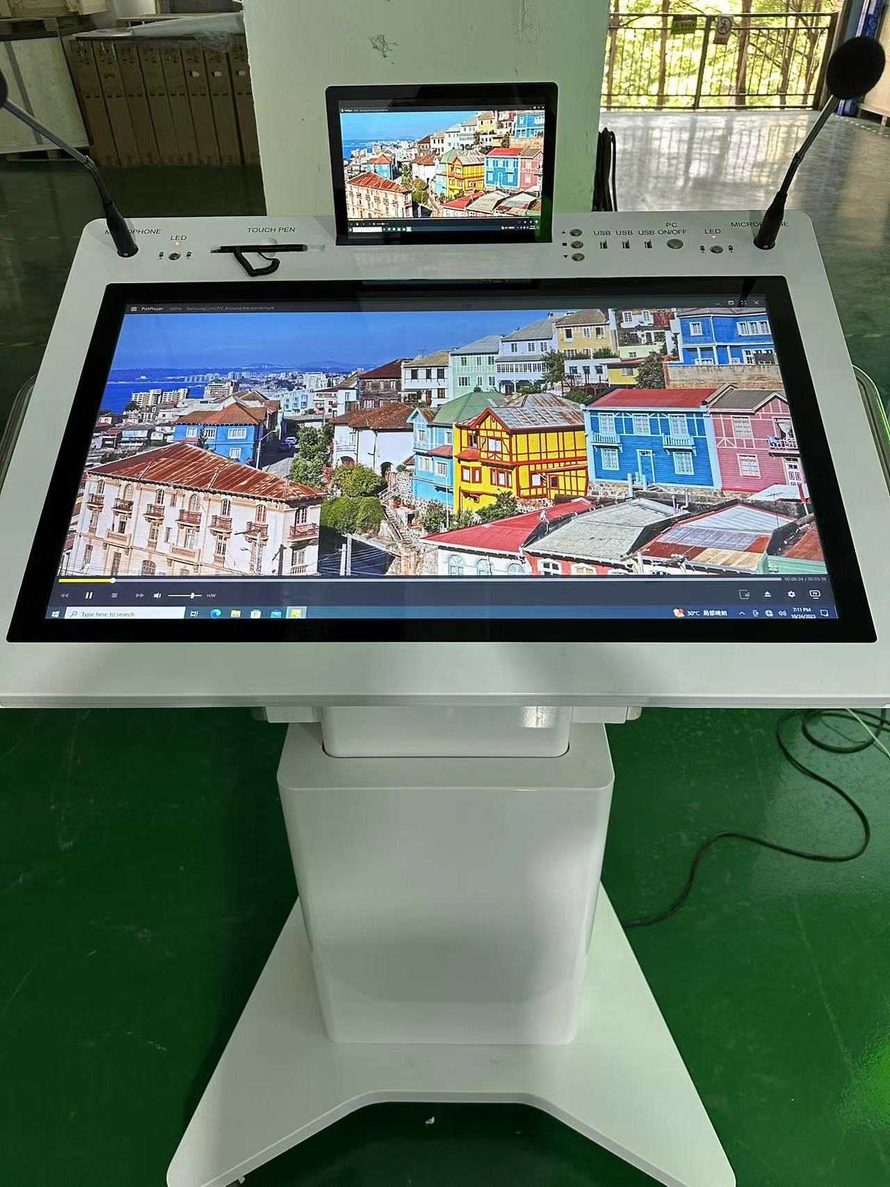 32 '' இன்டராக்டிவ் எல்சிடி லெக்டெர்ன் ஸ்மார்ட் இரட்டை திரை மேடையில்